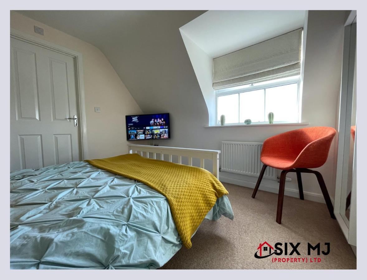Chichele House, Sleeps 8, Nr Rushden Lakes, Allocated Parking, Corporate Welcome Higham Ferrers Exterior foto