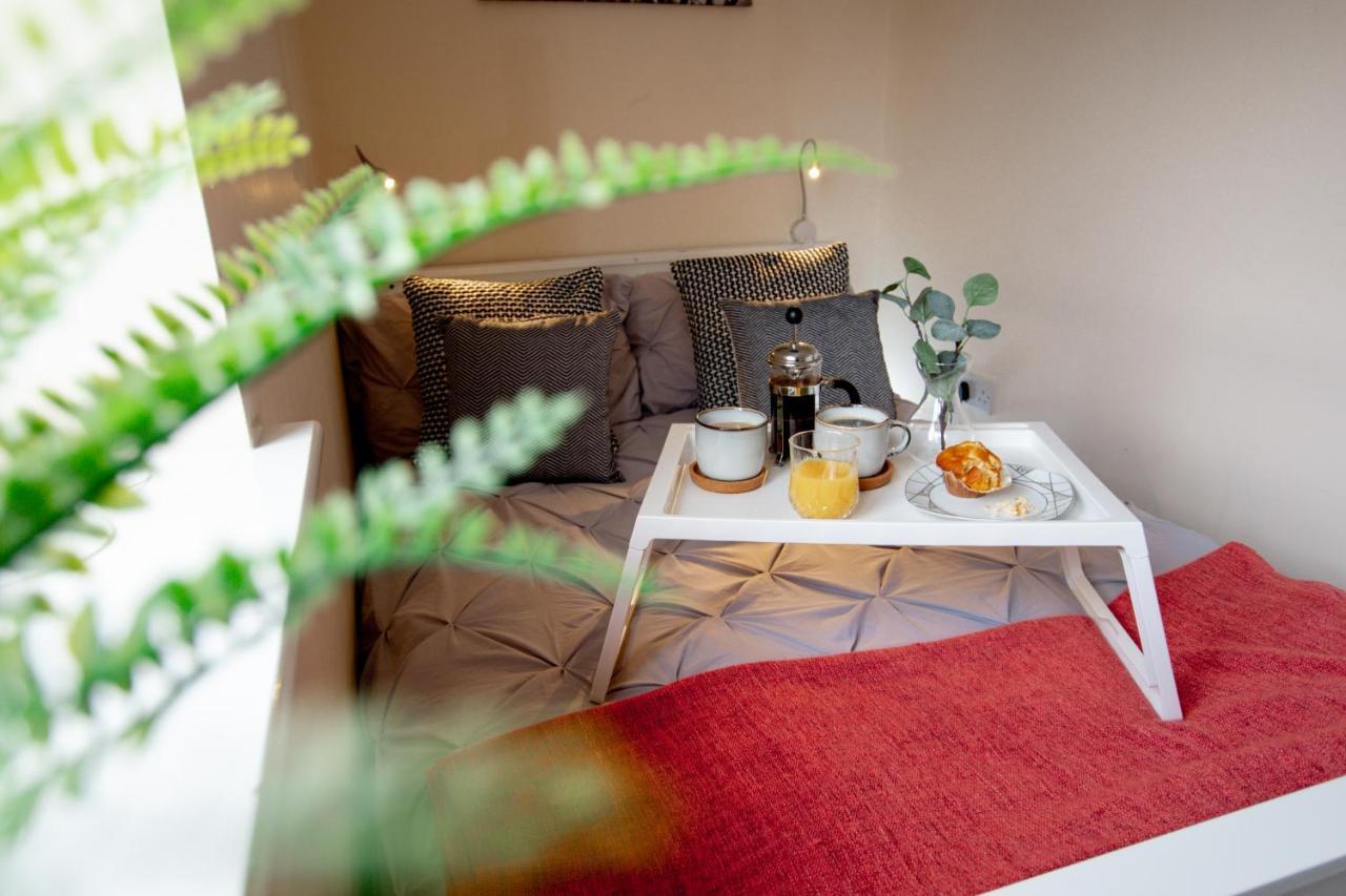 Chichele House, Sleeps 8, Nr Rushden Lakes, Allocated Parking, Corporate Welcome Higham Ferrers Exterior foto